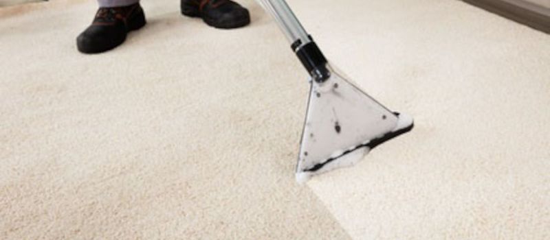 Pranie wykładzin i dywanów – jak się za to zabrać?